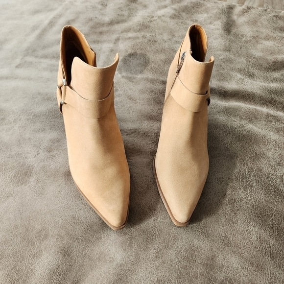 Sarto Louella Leather Block Heel Ankle Boots - Picture 4 of 9